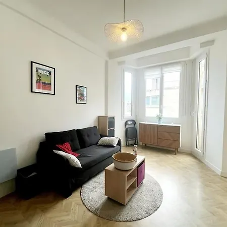 Studio Proche Gare Apartment *